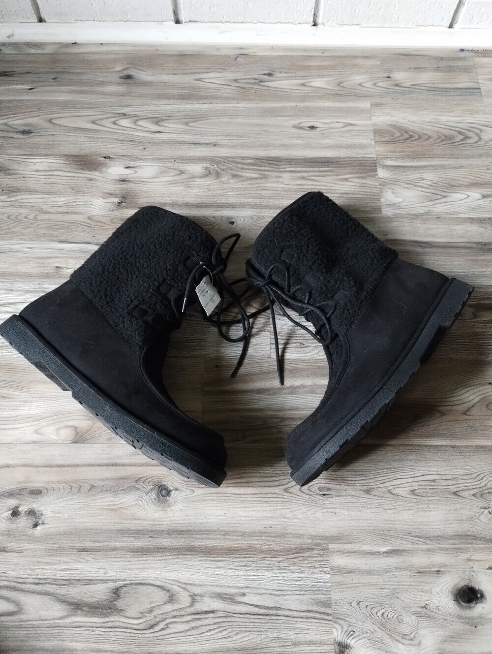 BC Born in California Black Shearling Lace Up Boots Women's Size 10